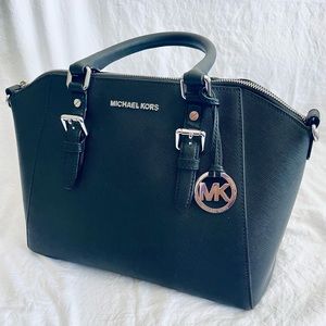 Michael Kors Medium Messenger Bag